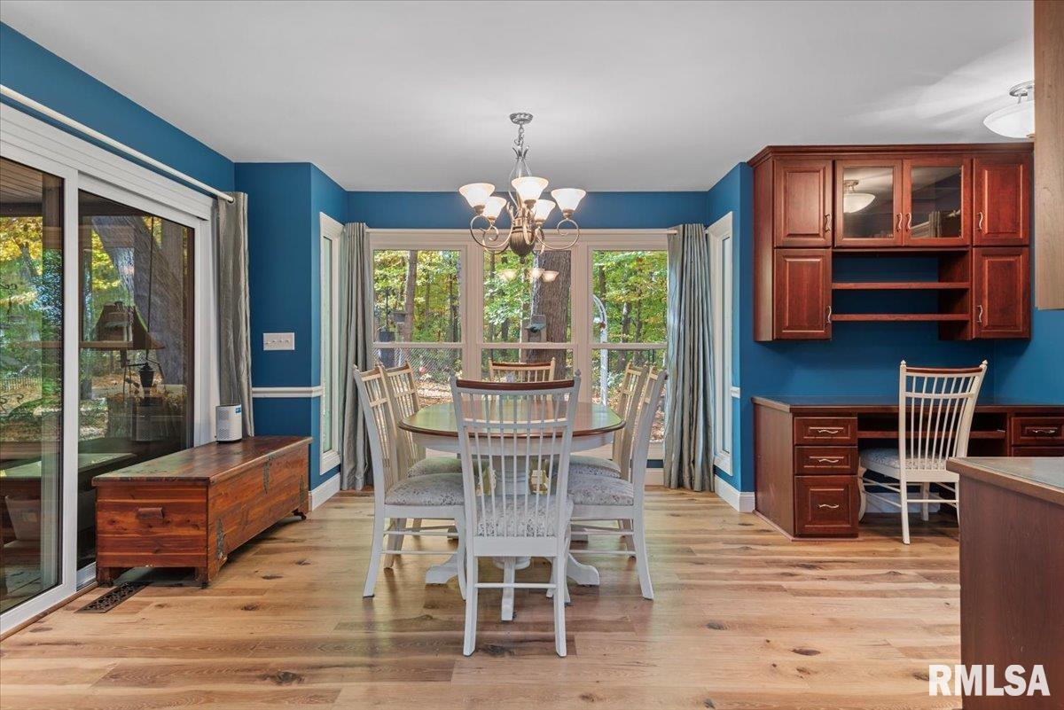 929 Roanoke Drive Springfield, IL 62702 - Photo 16 of 48