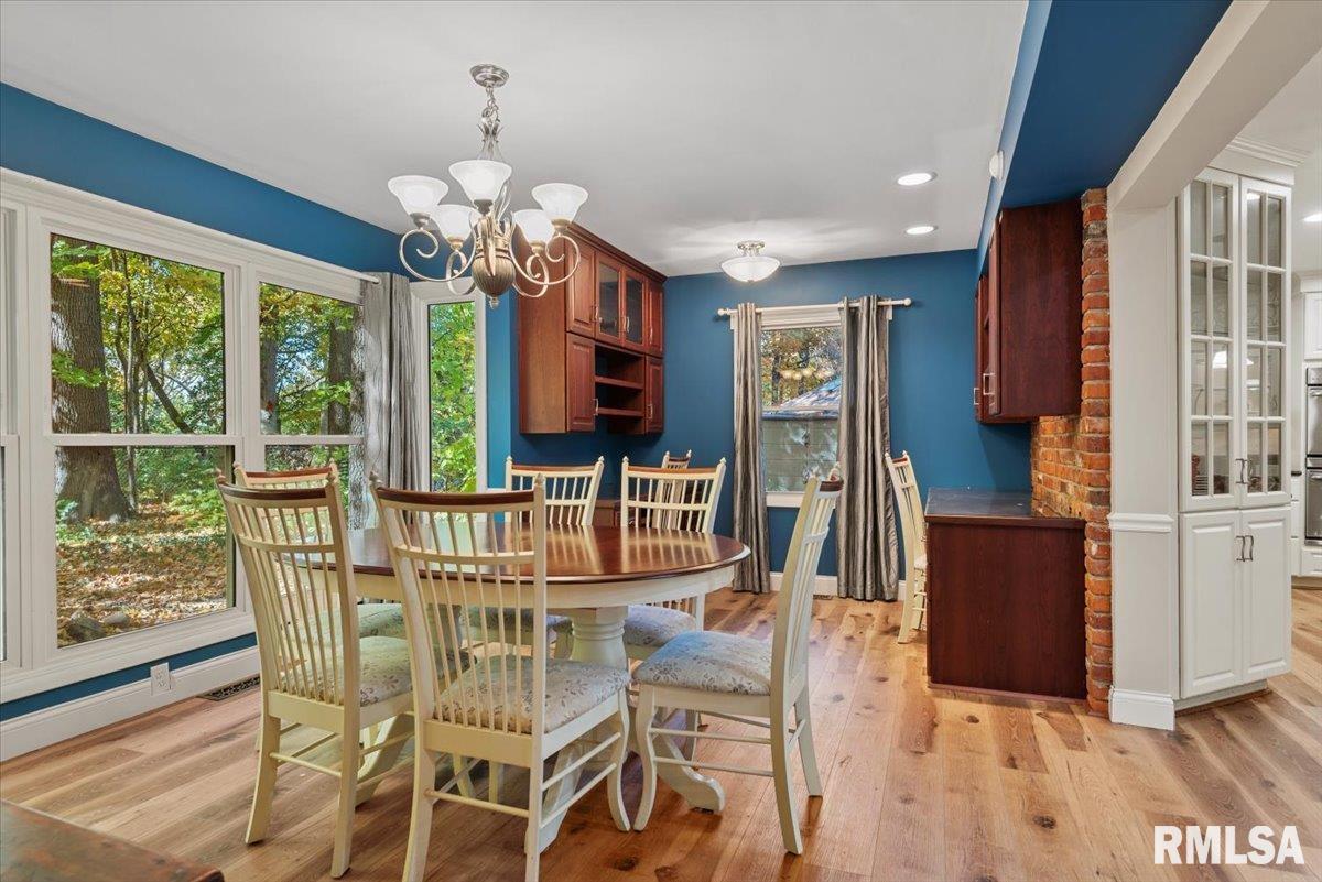 929 Roanoke Drive Springfield, IL 62702 - Photo 17 of 48