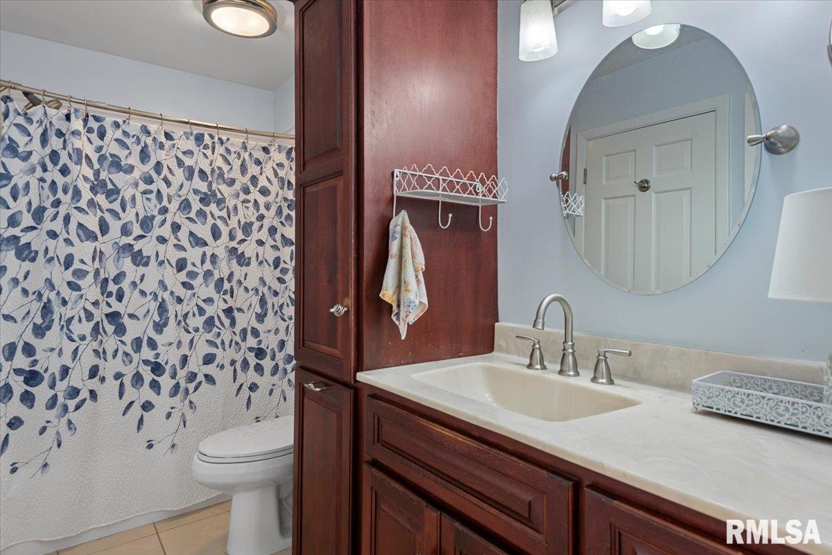 929 Roanoke Drive Springfield, IL 62702 - Photo 25 of 48