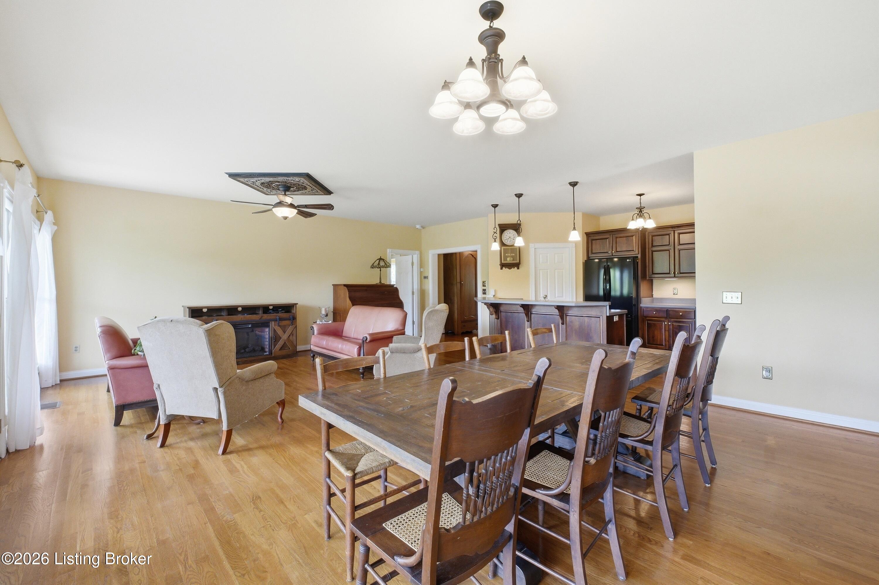 671 Button Ridge Road Bedford, KY 40006 - Photo 14 of 71 14_671button_louisvillerealestatemedia_0