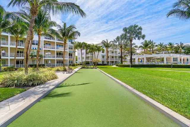 $1,460,000 | 543 Bay Colony Drive North, Unit SLIP 8, Juno Beach, FL 33408