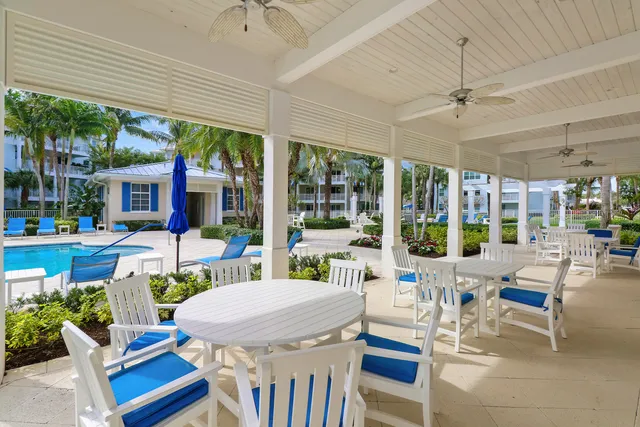 $1,460,000 | 543 Bay Colony Drive North, Unit SLIP 8, Juno Beach, FL 33408