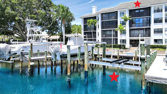 $1,460,000 | 543 Bay Colony Drive North, Unit SLIP 8, Juno Beach, FL 33408