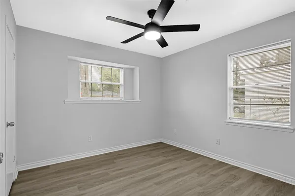 $1,990 | 1014 Robinson Street, Alvin, TX 77511