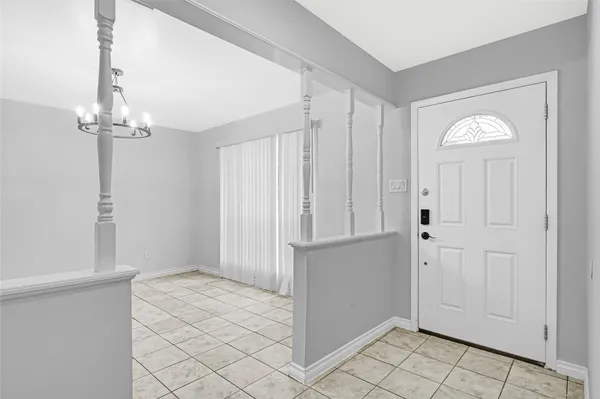 $1,990 | 1014 Robinson Street, Alvin, TX 77511