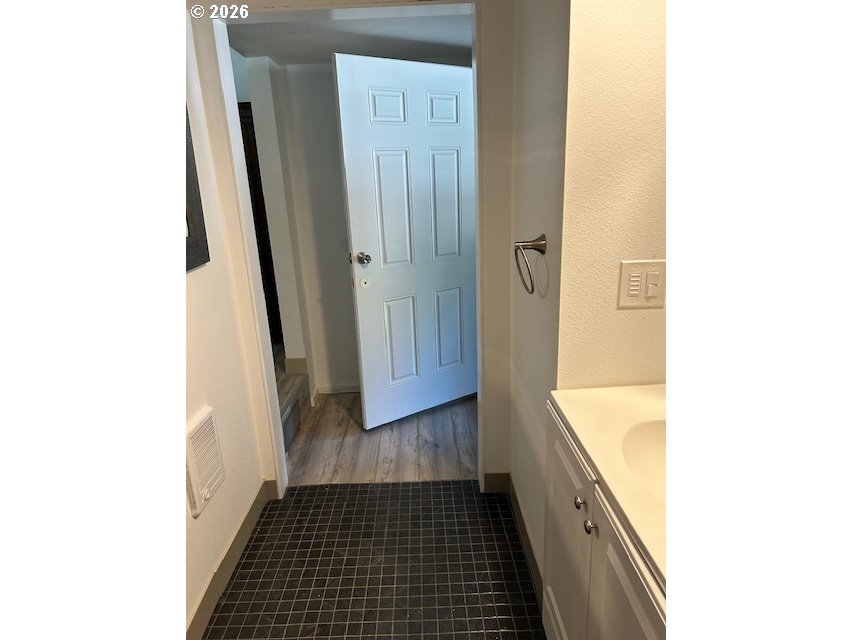 11016 Northeast Fargo Street Portland, OR 97220 - Photo 10 of 20
