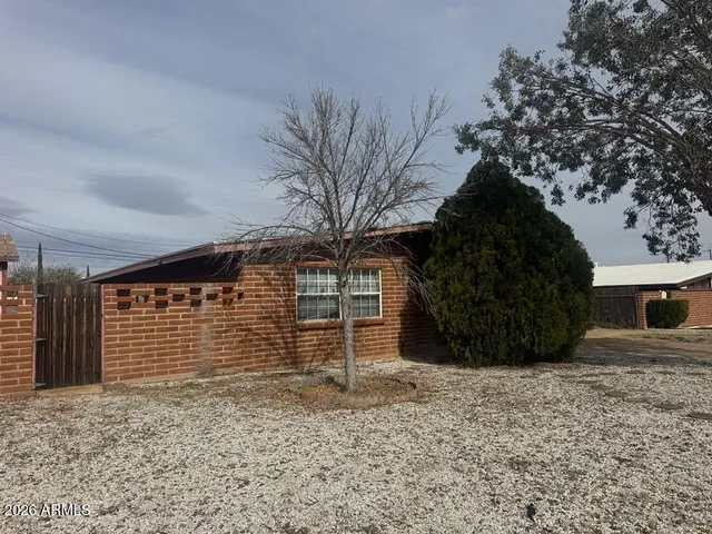 $1,425 | 1401 Bella Vista Drive, Sierra Vista, AZ 85635