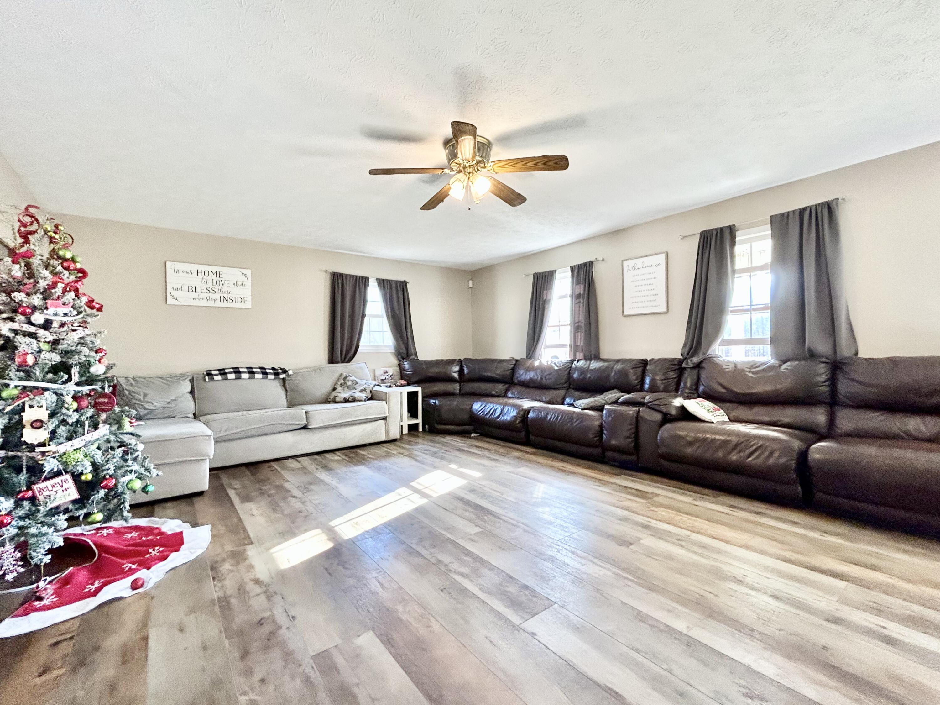 508 Wesley West Road Science Hill, KY 42553 - Photo 13 of 27 07FB84FC-44C7-4B42-884C-B7B18E61F460