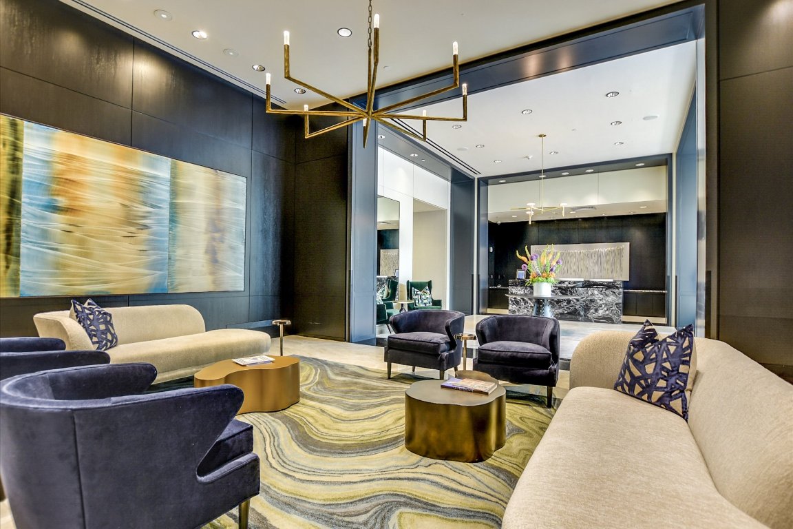 200 Congress Avenue, Unit 35AC Austin, TX 78701 - Photo 31 of 40 Your guest will wait comfortably in this main lobby area.