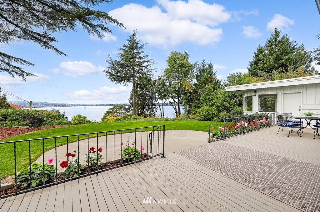 3605 Evergreen Point Road Medina, WA 98039 - Photo 1 of 25 a view of house with garden and entertaining space