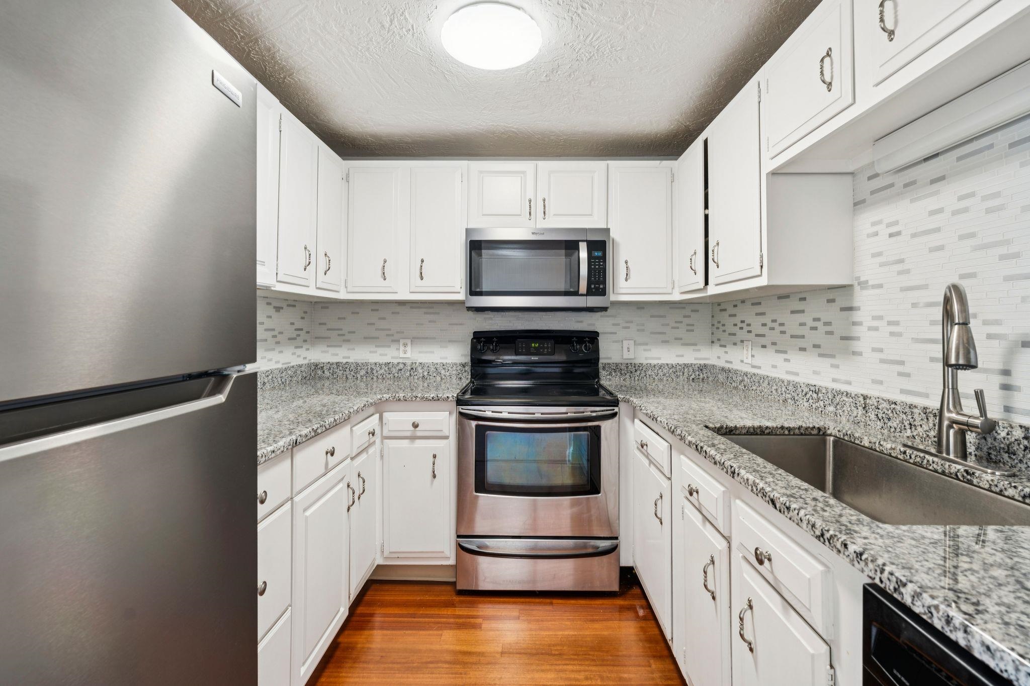 55 River Road, Unit 6A Manchester, NH 03104 - Photo 3 of 30