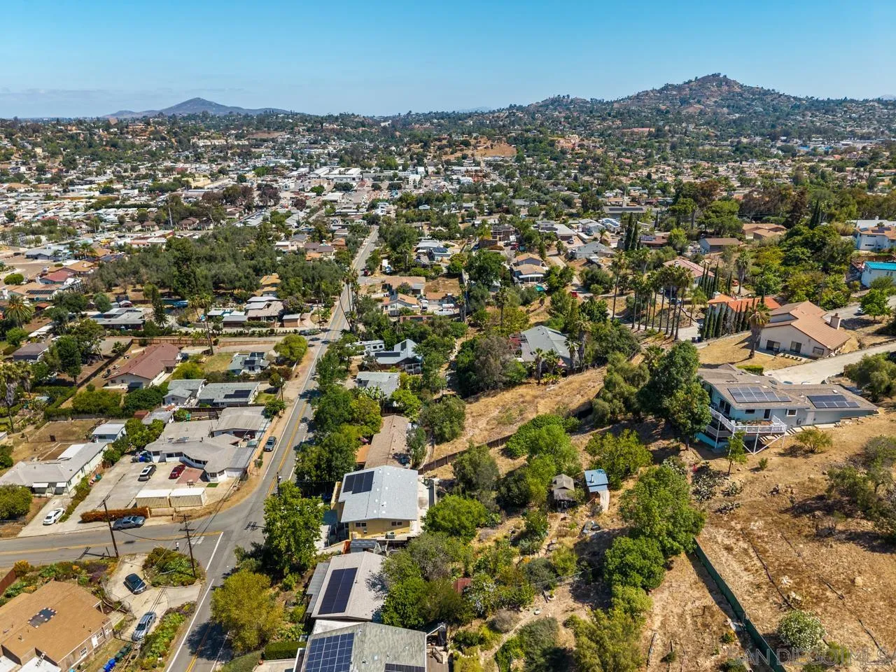 2901 Helix Street Spring Valley, CA 91977 - Photo 5 of 29