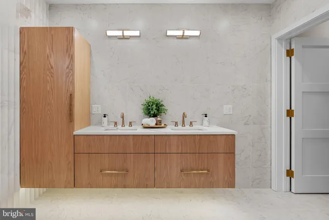 $1,595,000 | 1101 Christian Street, Unit 3, Philadelphia, PA 19147