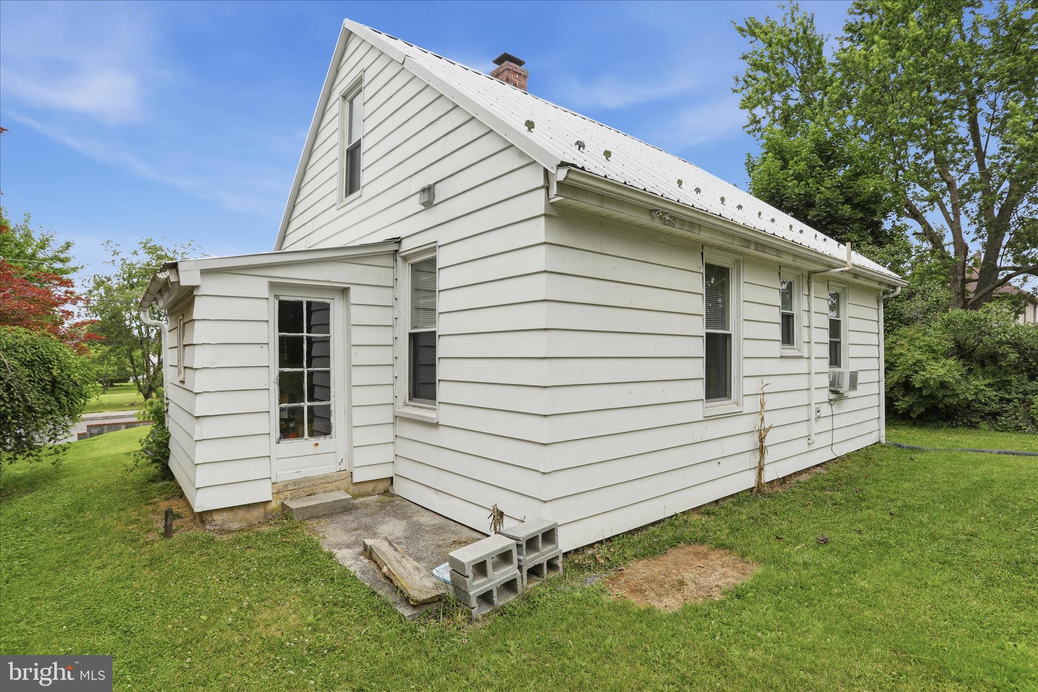 141 North Ridge Avenue Greencastle, PA 17225 - Photo 23 of 27 Exterior Rear