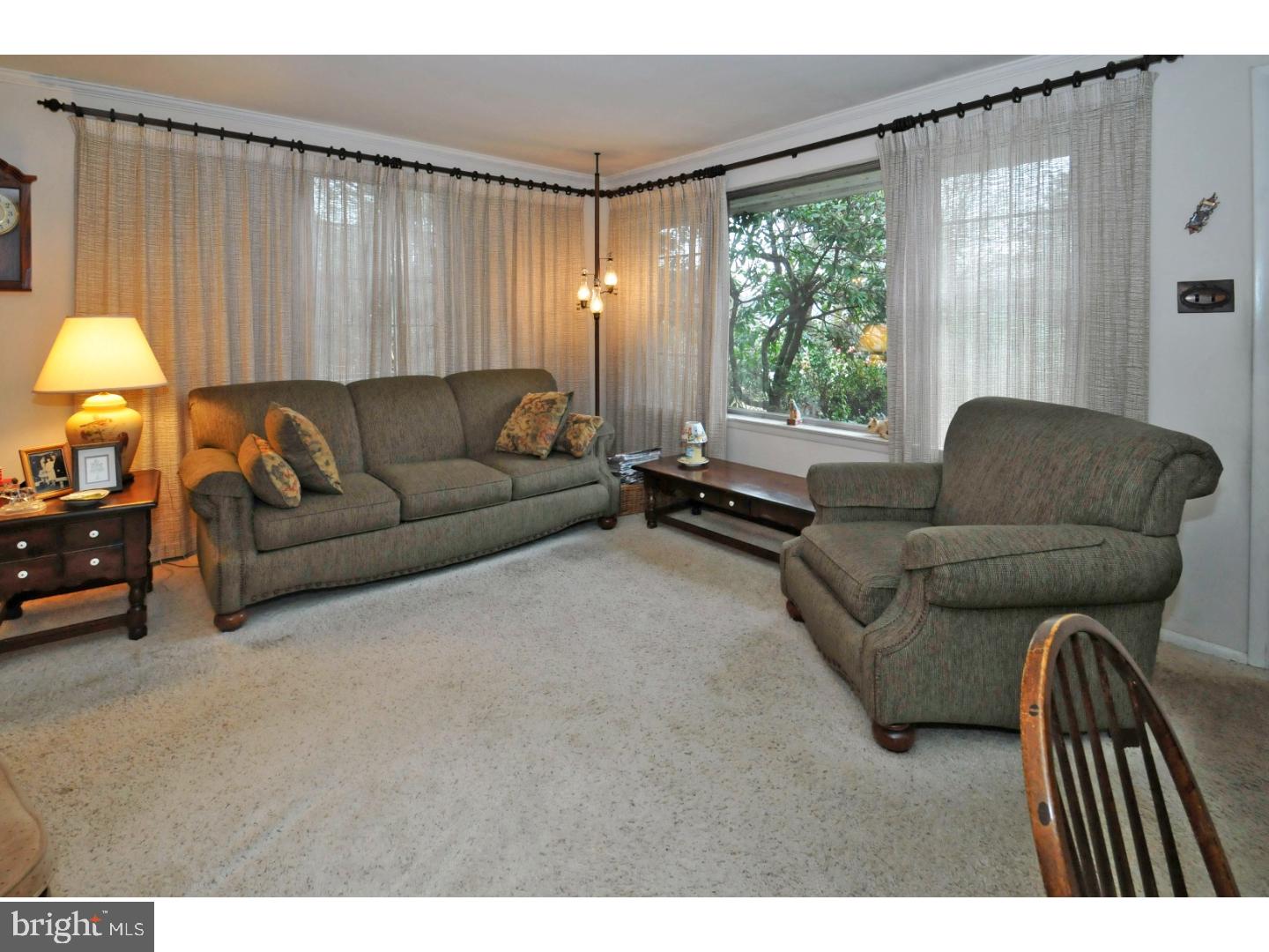 306 Spruce Road Flourtown, PA 19031 - Photo 2 of 13 Living Room