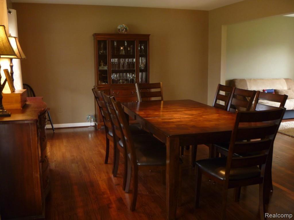 5876 Raven Road Bloomfield Hills, MI 48301 - Photo 10 of 12 P1010410.jpg