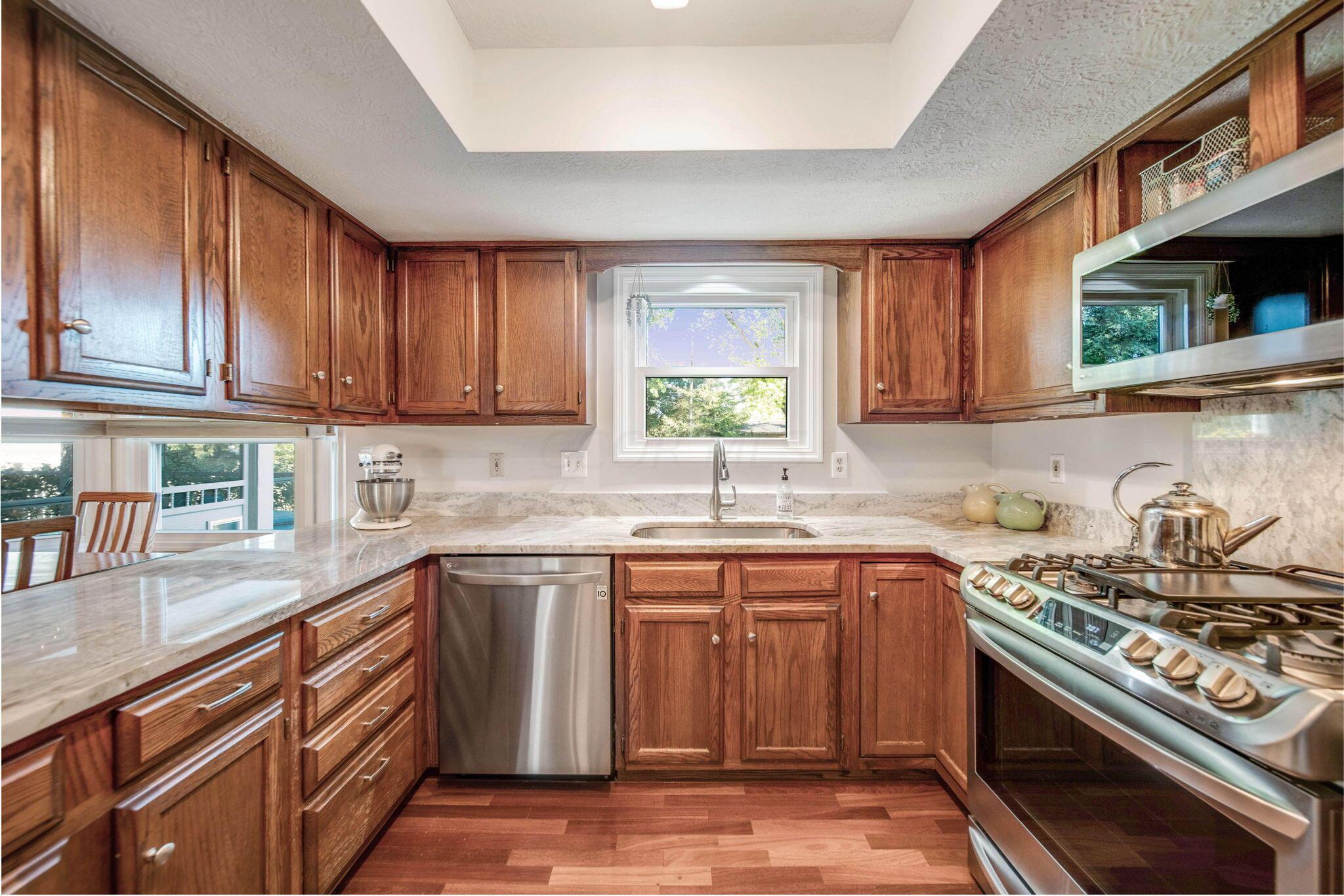 3377 River Narrows Road Hilliard, OH 43026 - Photo 25 of 94 Kitchen