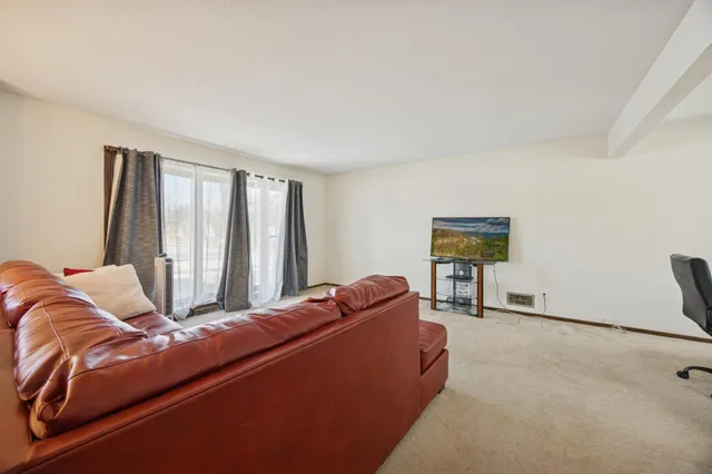 $384,900 | 3256 Hampshire Avenue North, Crystal, MN 55427