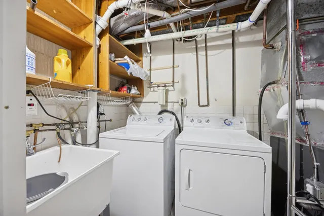 $384,900 | 3256 Hampshire Avenue North, Crystal, MN 55427