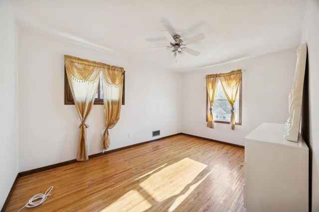 $384,900 | 3256 Hampshire Avenue North, Crystal, MN 55427