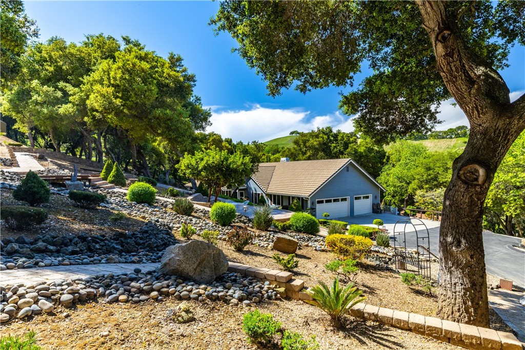 9200 Santa Cruz Road Atascadero, CA 93422 - Photo 1 of 1