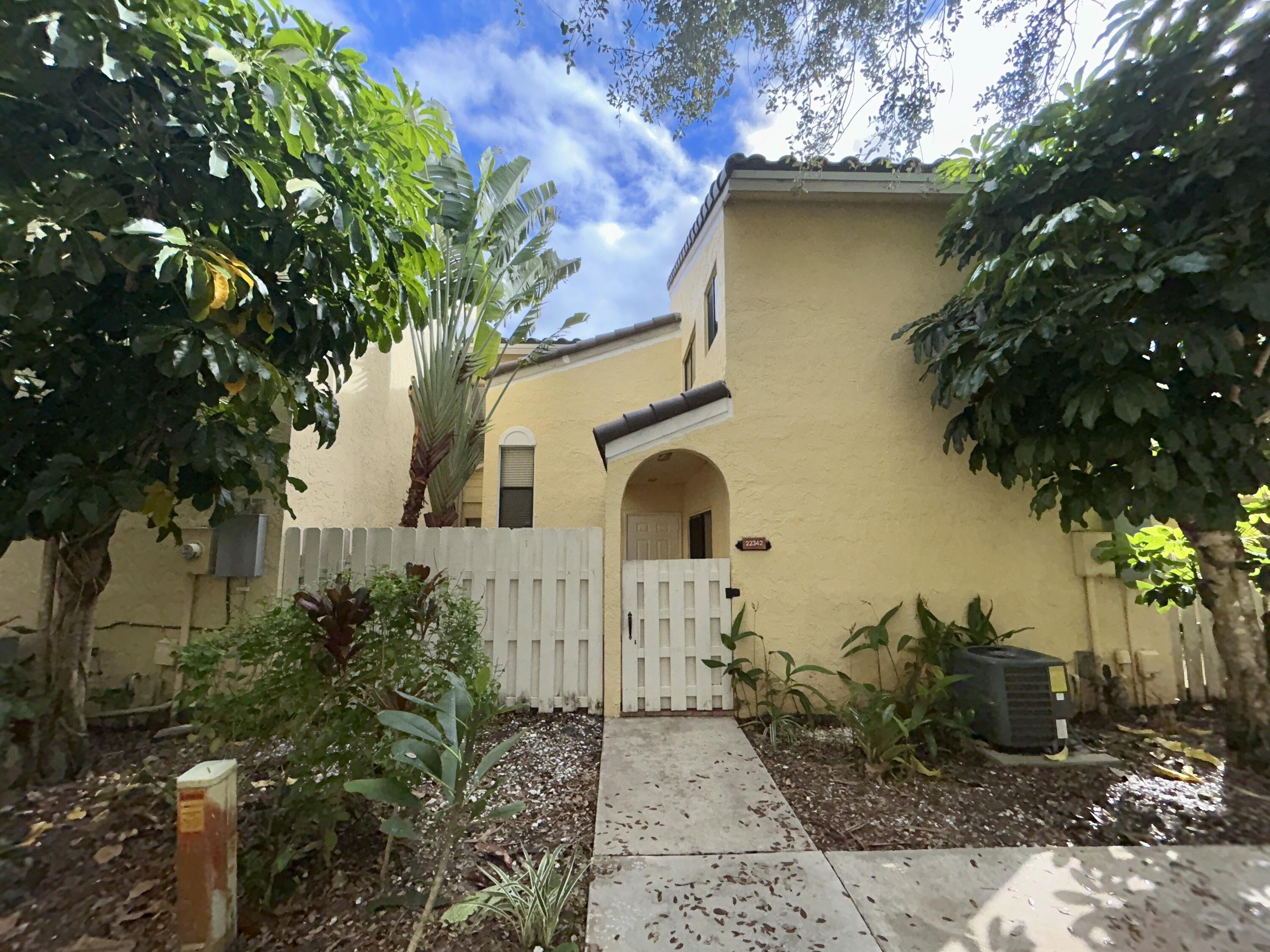 22342 Pineapple Walk Drive Boca Raton, FL 33433 - Photo 2 of 15 IMG_6541