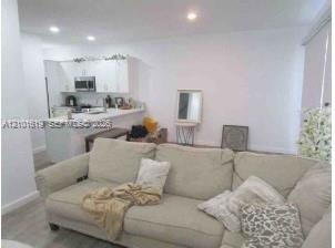 4219 Gulfstream Road, Unit 1D Lake Worth, FL 33461 - Photo 8 of 18 Photo 8