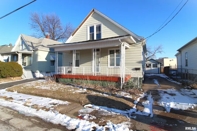$79,500 | 214 Anna Street, East Peoria, IL 61611