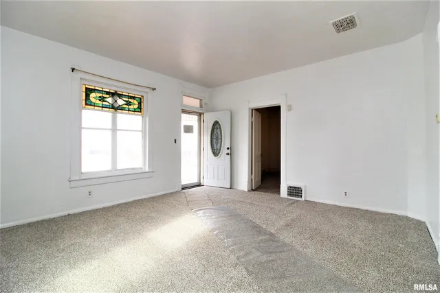 $79,500 | 214 Anna Street, East Peoria, IL 61611