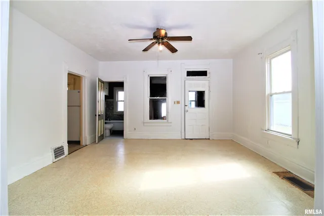 $79,500 | 214 Anna Street, East Peoria, IL 61611