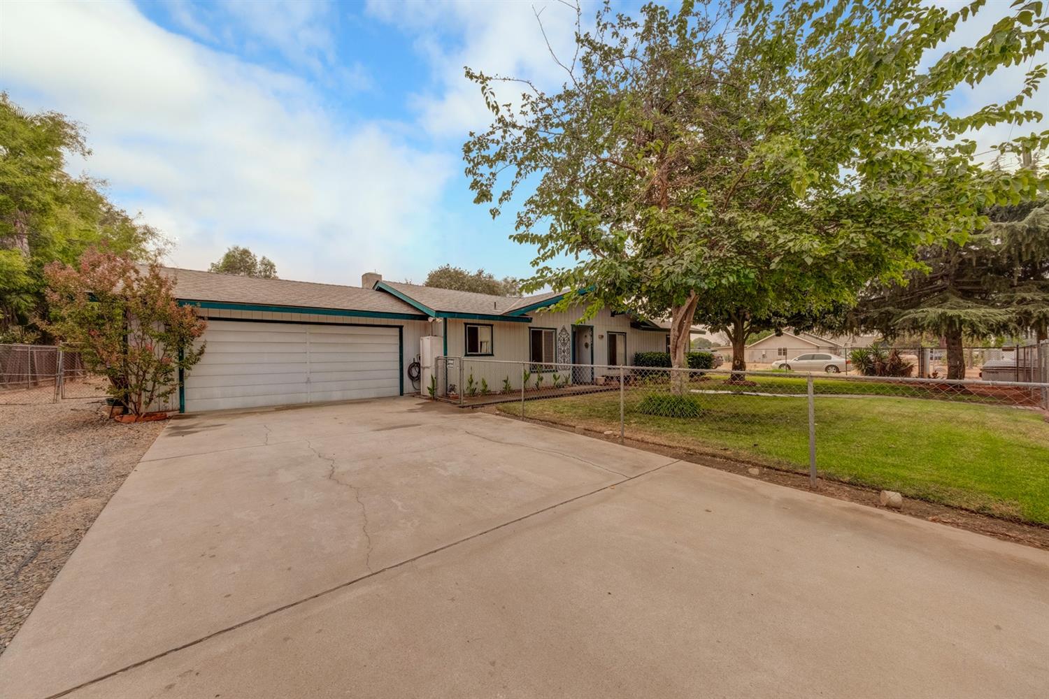 17609 Rodeo Drive Madera, CA 93638 - Photo 2 of 31 Gallery Image 2