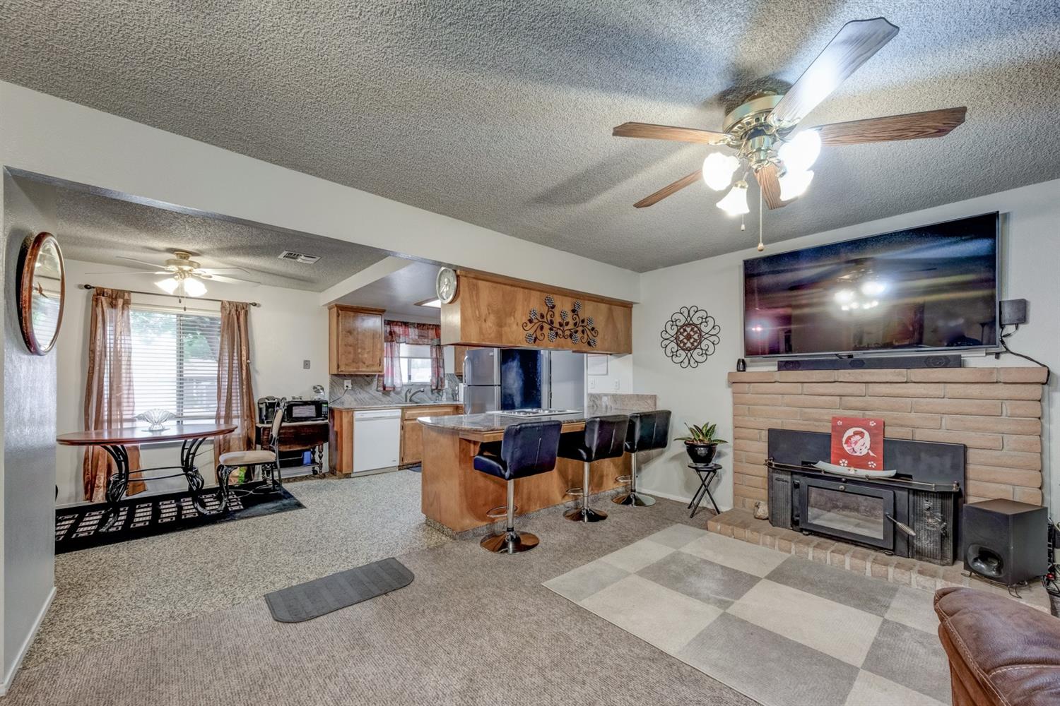 17609 Rodeo Drive Madera, CA 93638 - Photo 12 of 31 Gallery Image 12