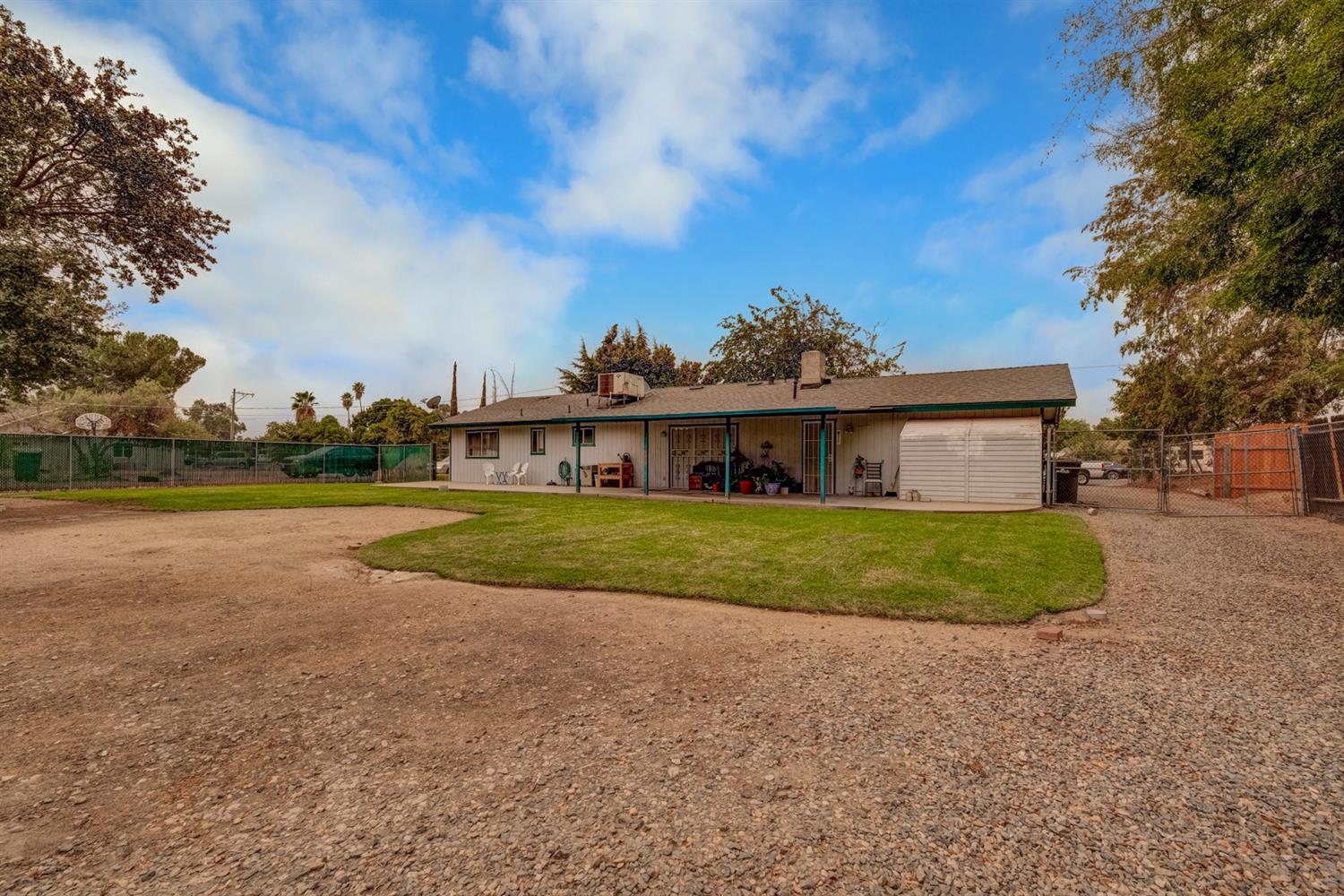 17609 Rodeo Drive Madera, CA 93638 - Photo 26 of 31 Gallery Image 26