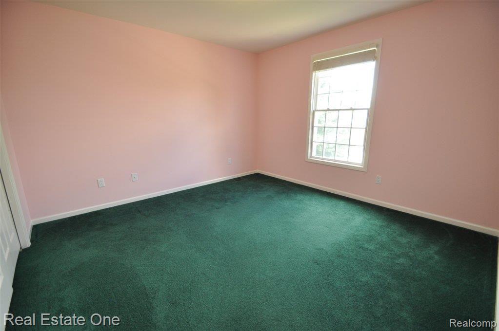 780 Loggers Circle Rochester, MI 48307 - Photo 36 of 61 Bedroom 3