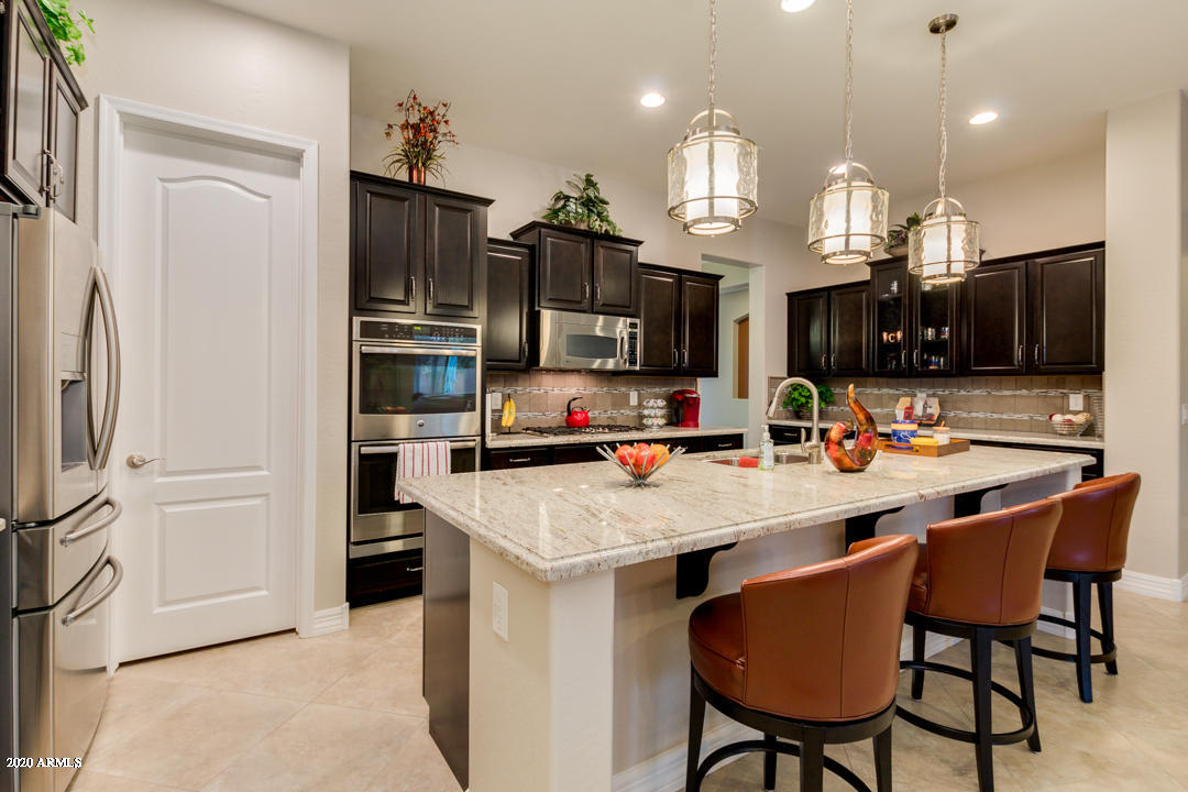 2896 East Warbler Road Gilbert, AZ 85297 - Photo 7 of 98 20-Warbler