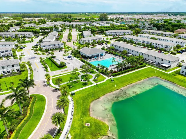 $299,900 | 1867 Southeast 26th Street, Homestead, FL 33035