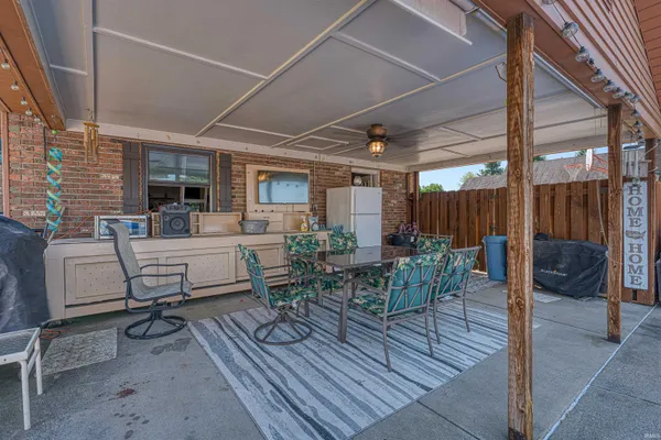$350,000 | 10515 Olivia Street, Evansville, IN 47712