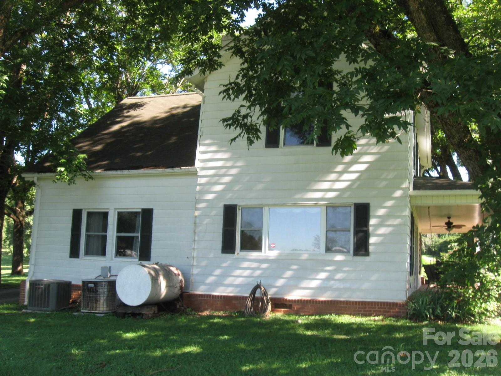 3817 Hartland Road Morganton, NC 28655 - Photo 6 of 21 Gallery Image 6