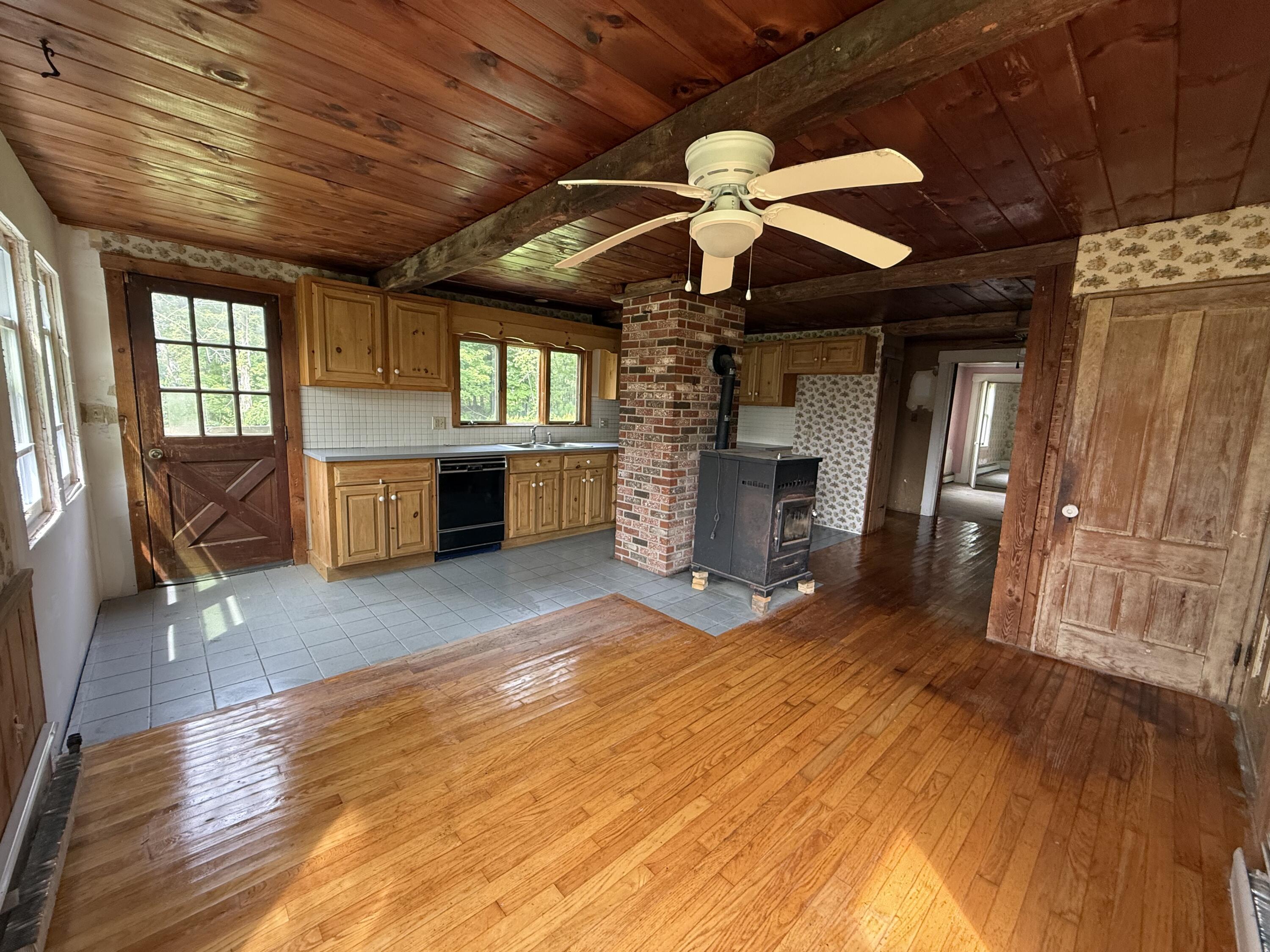 254 Sunset Road Sanford, ME 04083 - Photo 8 of 44 IMG_8599