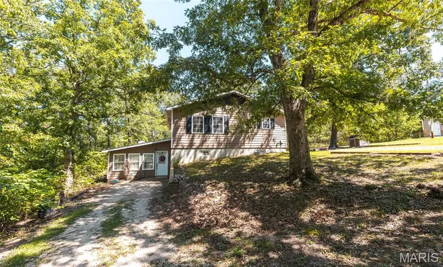 $295,000 | 22197 Reliable Road, Waynesville, MO 65583