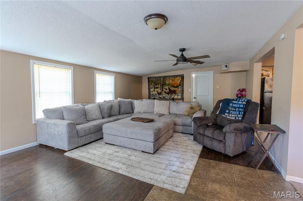 22197 Reliable Road Waynesville, MO 65583 - Photo 19 of 38