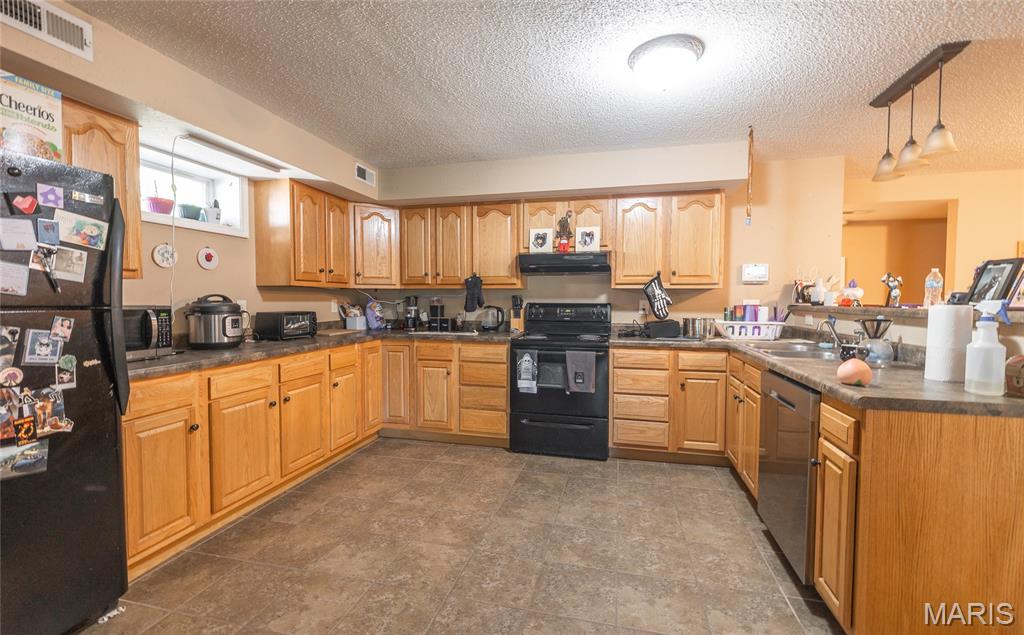 22197 Reliable Road Waynesville, MO 65583 - Photo 21 of 38