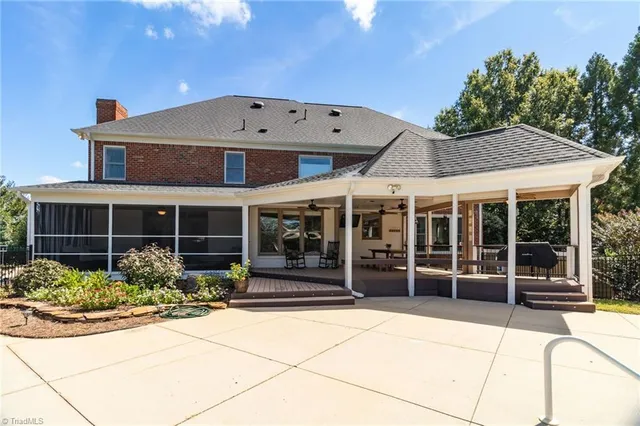 $925,000 | 7011 Mustang Court, Summerfield, NC 27358