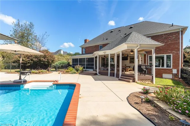 $925,000 | 7011 Mustang Court, Summerfield, NC 27358