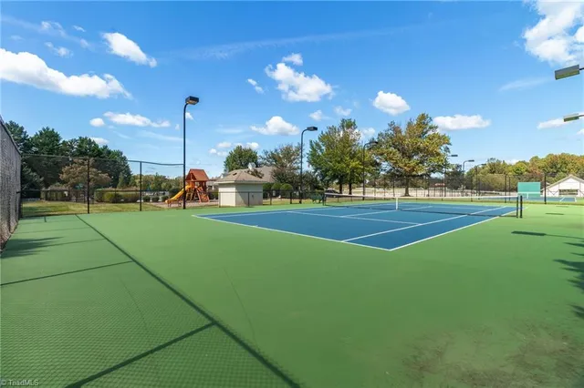 $925,000 | 7011 Mustang Court, Summerfield, NC 27358