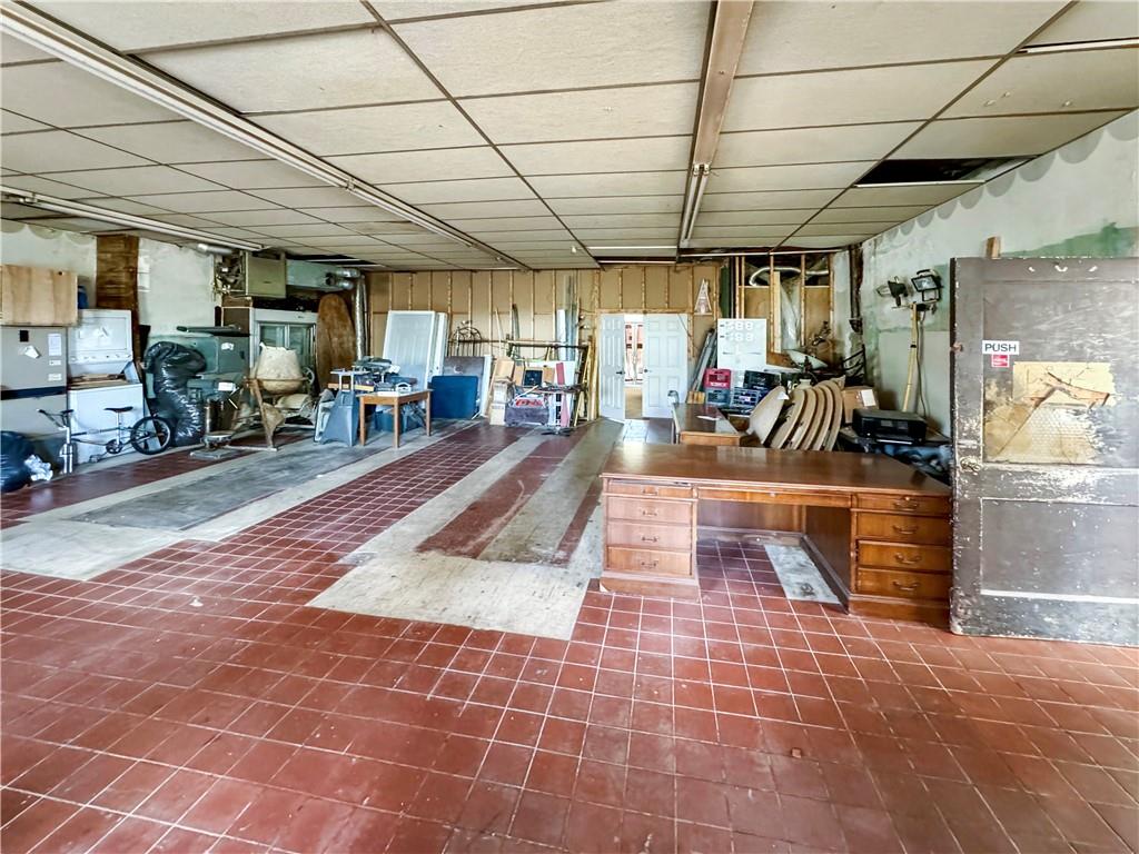 3200-3202 Willett Road Pittsburgh, PA 15227 - Photo 11 of 46 a view of a studio with gym equipment