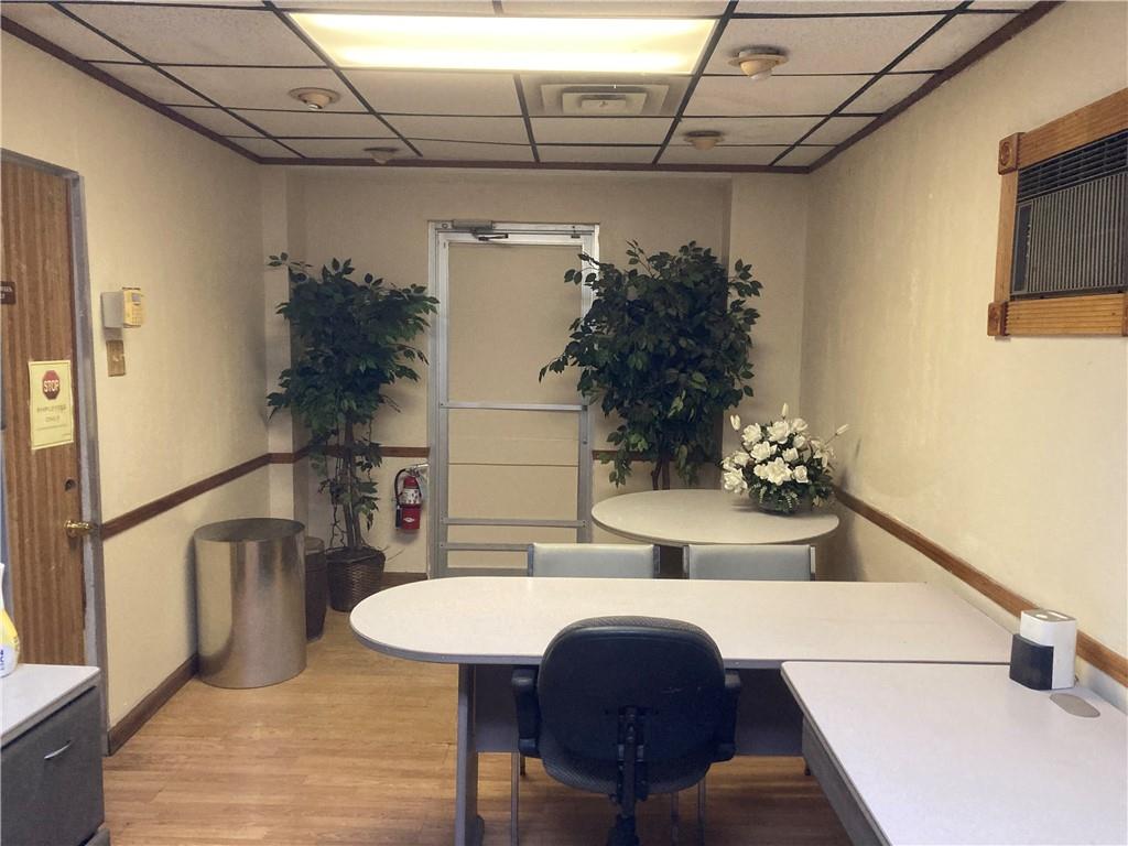 3200-3202 Willett Road Pittsburgh, PA 15227 - Photo 14 of 46 a dining room with a table and chairs