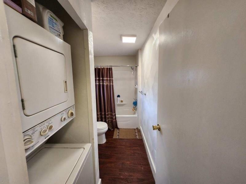 3200-3202 Willett Road Pittsburgh, PA 15227 - Photo 45 of 46 a view of a hallway with wooden floor and staircase