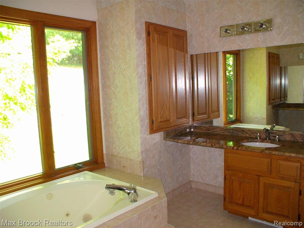 2817 Eagle Drive Rochester Hills, MI 48309 - Photo 27 of 31