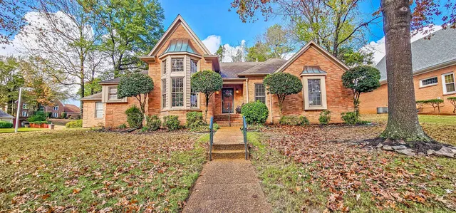 $419,930 | 8812 East Plantation Oaks Drive, Memphis, TN 38018